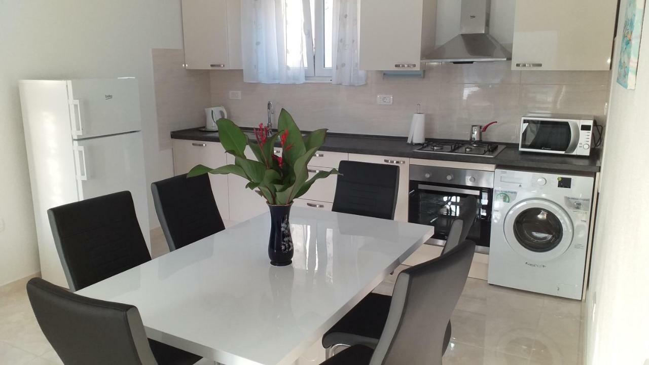 Apartment Zaklopatica Lastovo Екстер'єр фото
