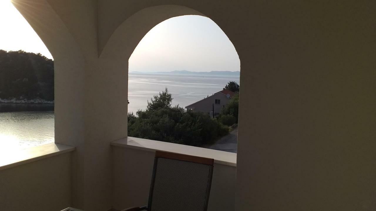 Apartment Zaklopatica Lastovo Екстер'єр фото