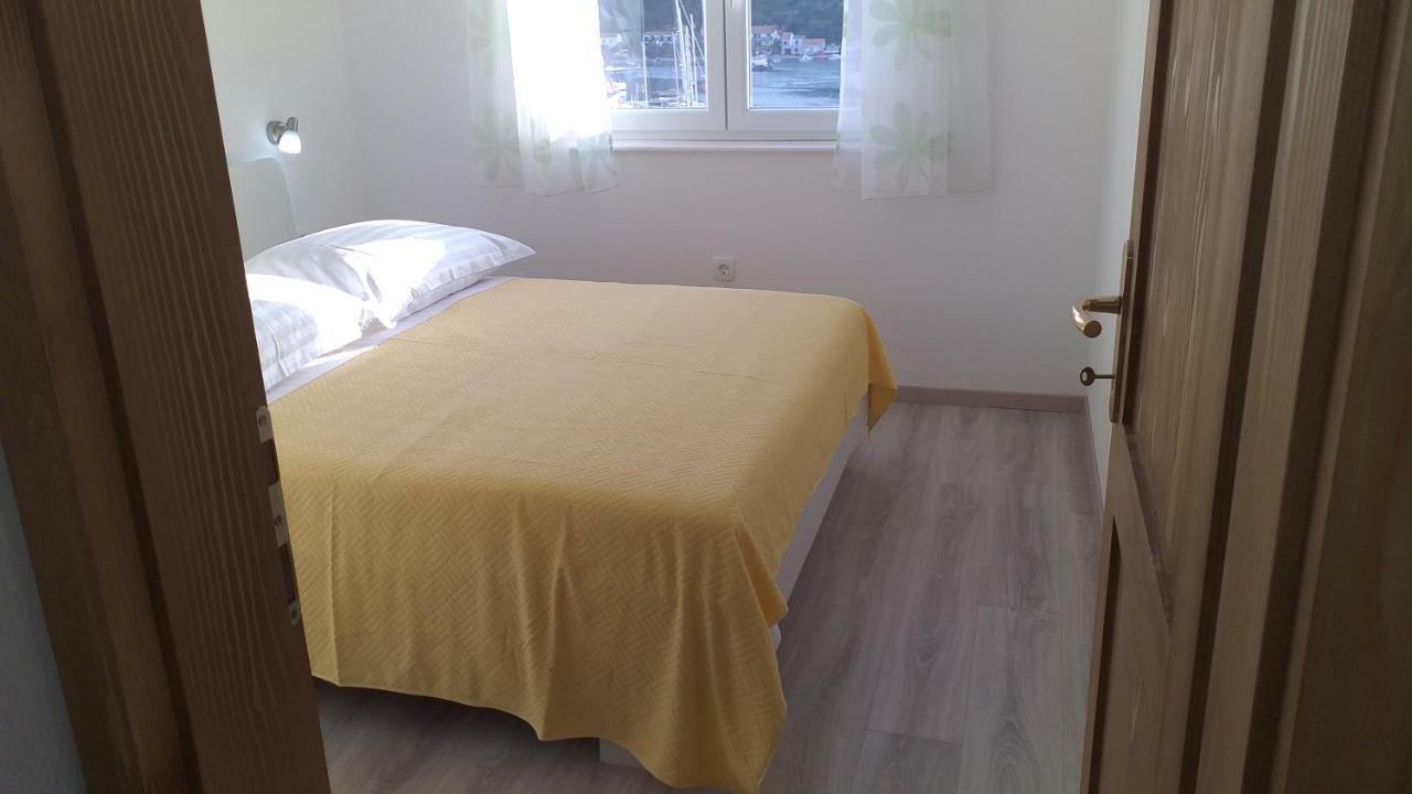 Apartment Zaklopatica Lastovo Екстер'єр фото