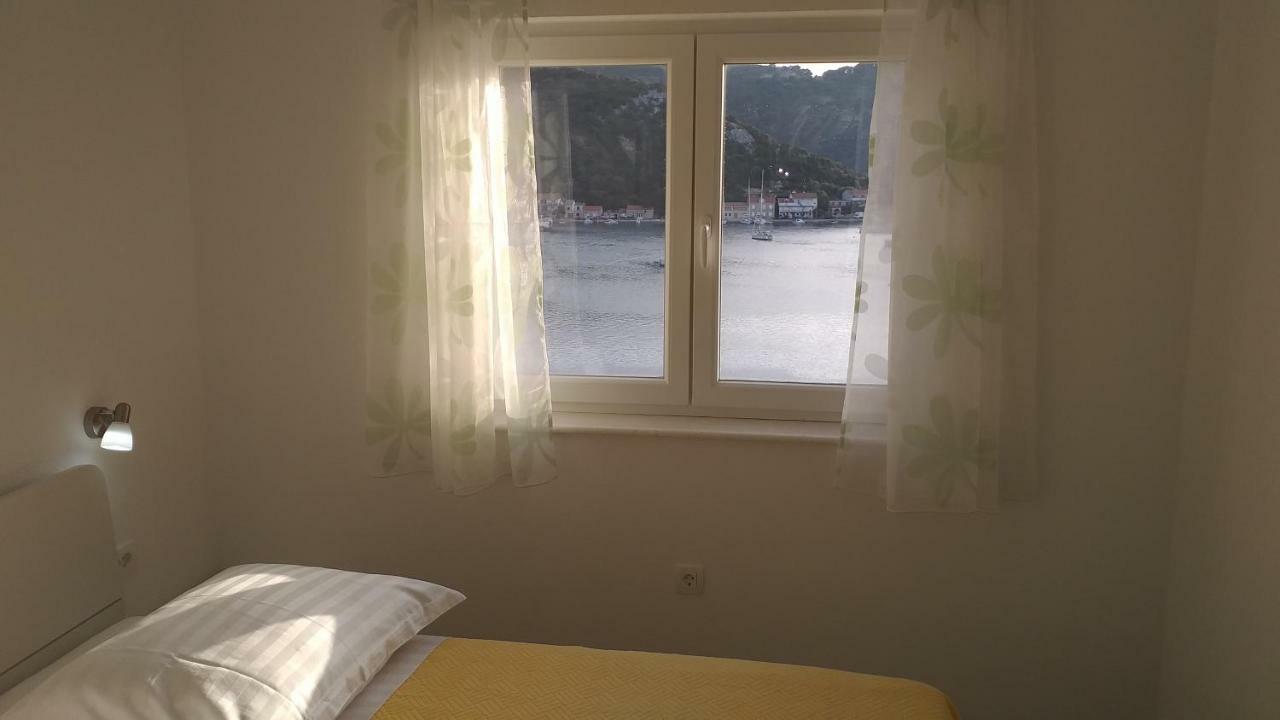 Apartment Zaklopatica Lastovo Екстер'єр фото