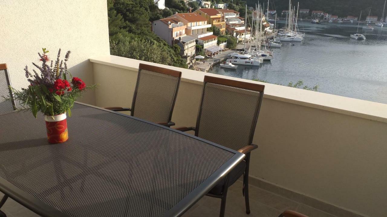 Apartment Zaklopatica Lastovo Екстер'єр фото
